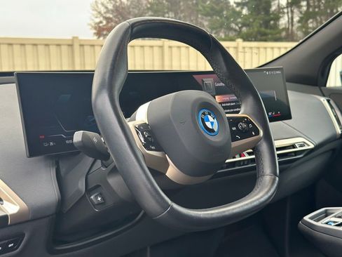 Used 2024 BMW iX xDrive50 w/ Premium Package image 16