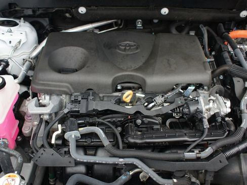 Used 2024 Toyota RAV4 XLE image 27