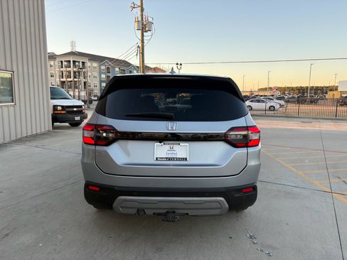 Certified 2024 Honda Pilot EX-L image 7