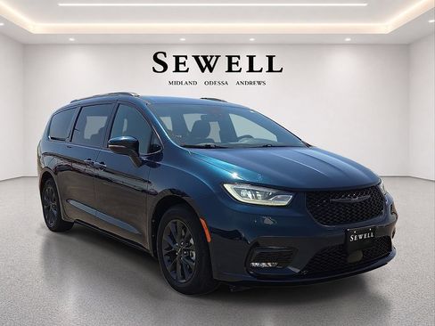 Used 2021 Chrysler Pacifica Touring w/ S Appearance Package FWD image 6