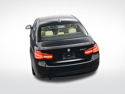 Used 2018 BMW 320i Sedan image 26