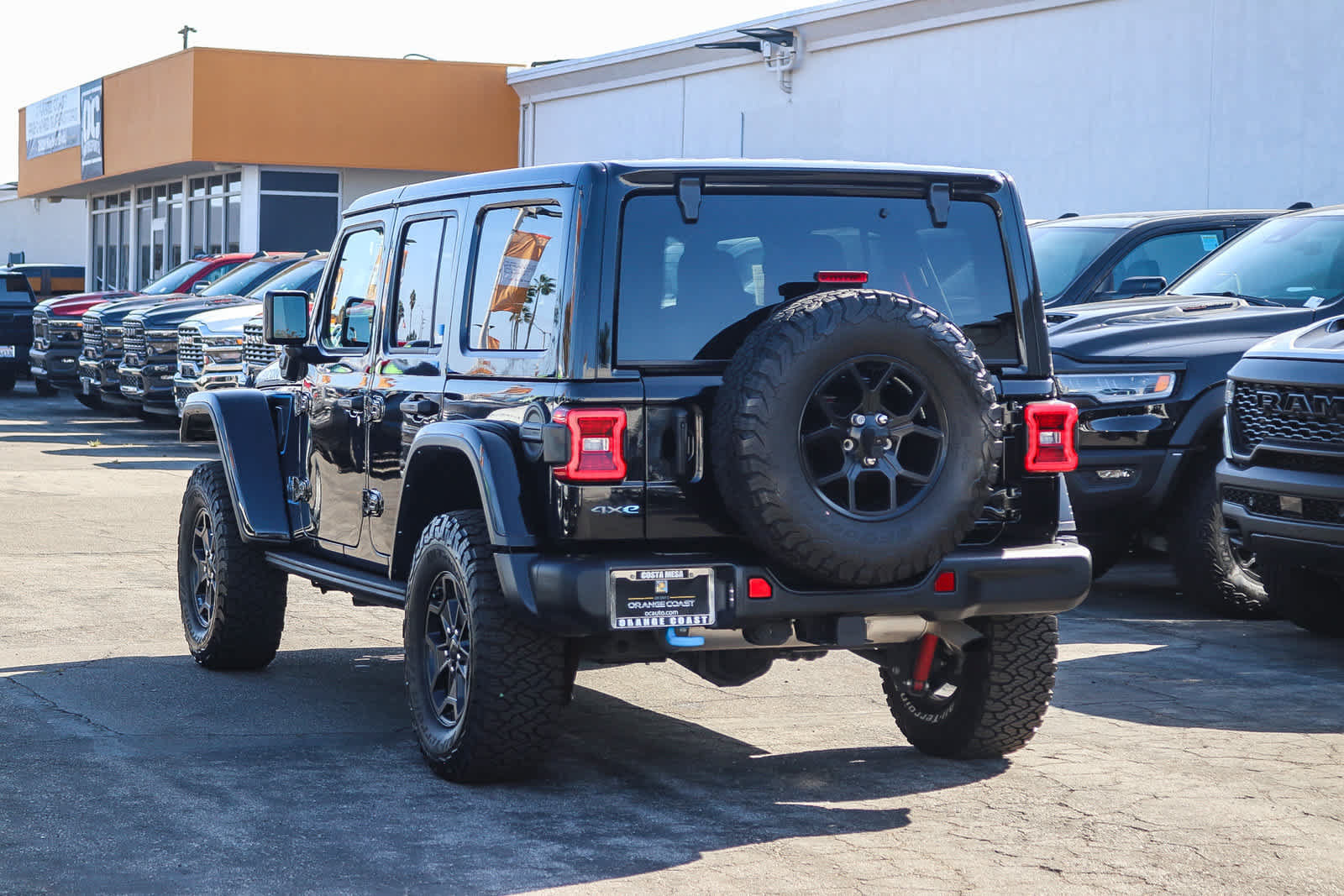 Used 2023 Jeep Wrangler Unlimited Rubicon 4xe AWD/4WD image 6