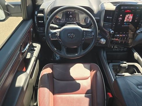 Used 2025 RAM 1500 Limited AWD/4WD image 4