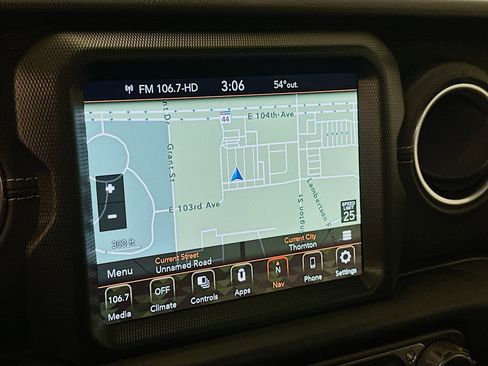 Used 2023 Jeep Wrangler Sahara image 22