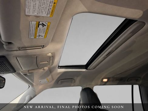 Used 2023 Nissan Armada SL w/ Captain's Chairs Package RWD image 8