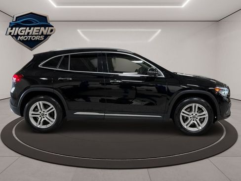 Used 2021 Mercedes-Benz GLA 250 4MATIC w/ Premium Package image 7