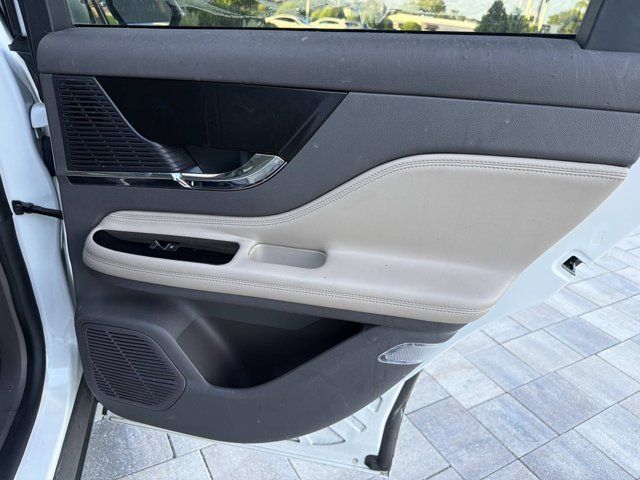 Used 2022 Lincoln Corsair Reserve FWD image 21