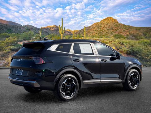 Certified 2026 Kia Sportage EX w/ EX Panoramic Sunroof Package AWD/4WD image 4