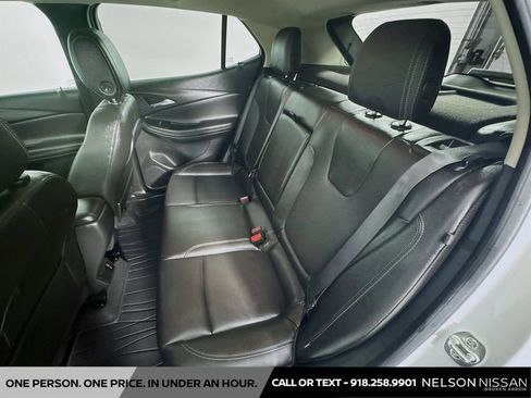 Used 2015 Nissan Rogue SV AWD/4WD image 23