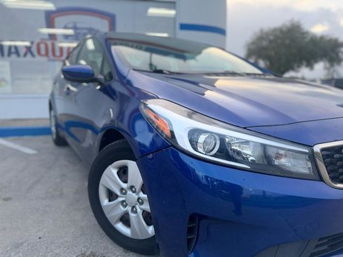 Used 2017 Kia Forte LX FWD image 15