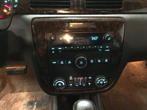 Used 2012 Chevrolet Impala LTZ image 13