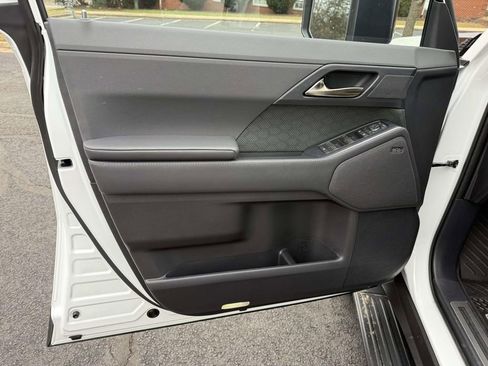 Used 2025 Lexus GX 550 image 14