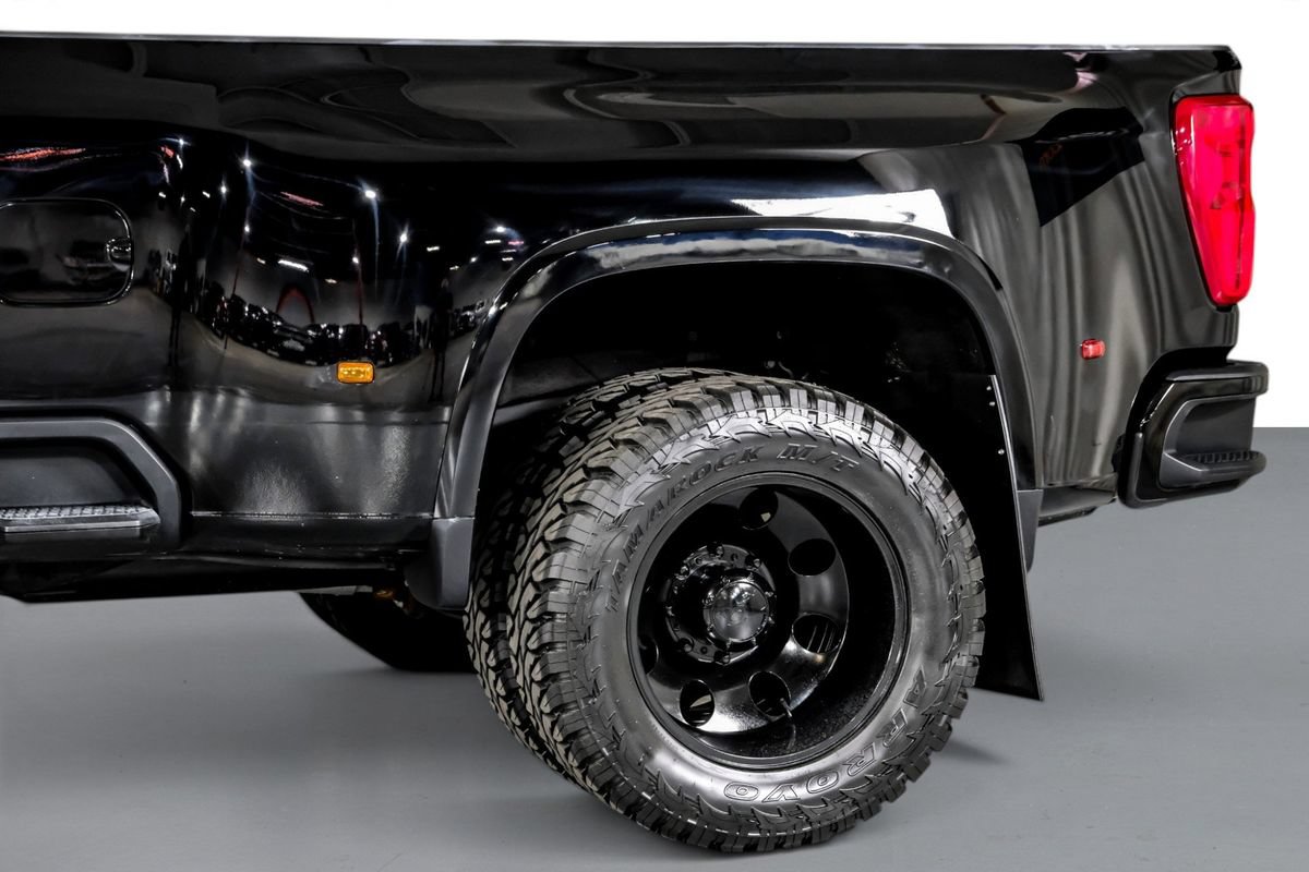 Used 2025 Chevrolet Silverado 3500 High Country w/ High Country Premium Package AWD/4WD image 14
