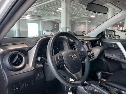 Used 2015 Toyota RAV4 LE AWD/4WD image 10