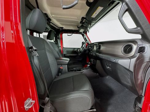 Used 2018 Jeep Wrangler Unlimited Sport S AWD/4WD image 28