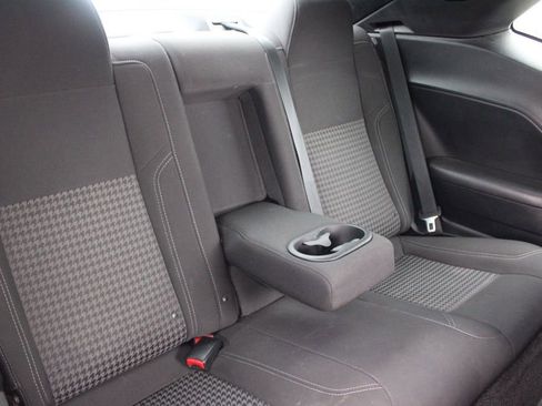 Used 2018 Dodge Challenger SXT image 22