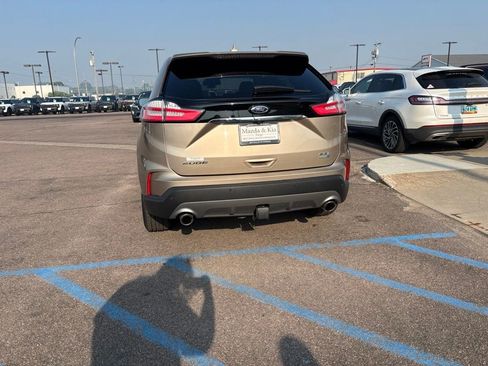Used 2020 Ford Edge SEL w/ Convenience Package AWD/4WD image 6