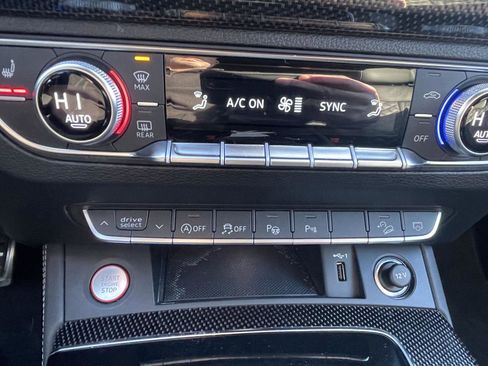 Used 2024 Audi SQ5 Prestige w/ Prestige Package image 15