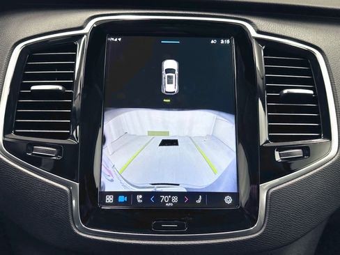 Used 2024 Volvo XC90 B5 Plus image 38