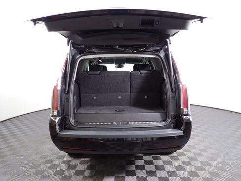 Used 2019 Cadillac Escalade 4WD image 15