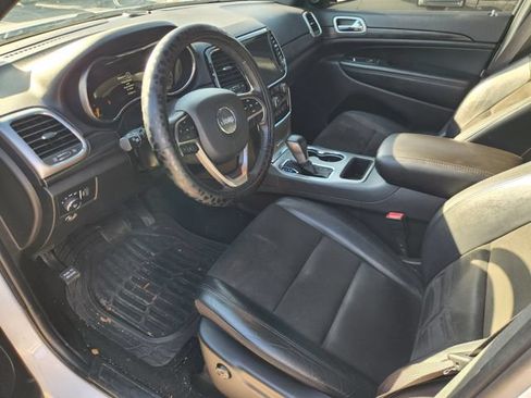 Used 2022 Jeep Grand Cherokee Laredo X RWD image 7