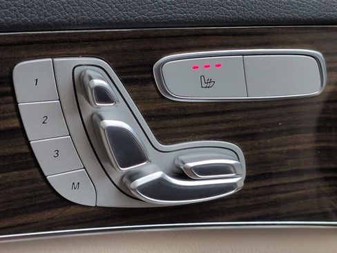 Used 2018 Mercedes-Benz C 300 Sedan image 21