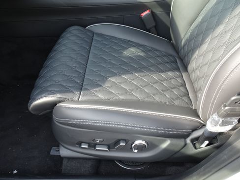 New 2025 Genesis GV70 3.5T Sport w/ Sport Advanced Package image 9