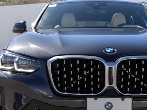 Certified 2025 BMW X4 xDrive30i image 9