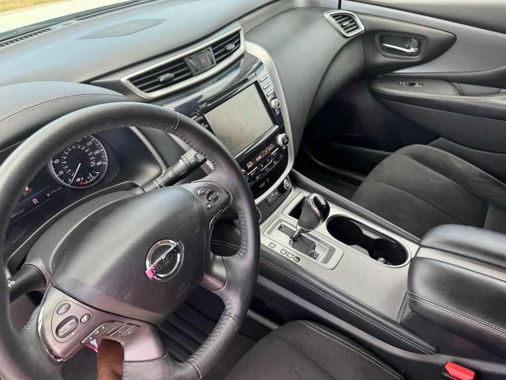 Used 2020 Nissan Murano SV FWD image 16