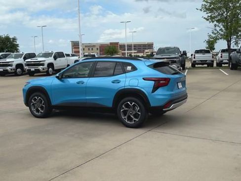 New 2026 Chevrolet Trax LT image 6