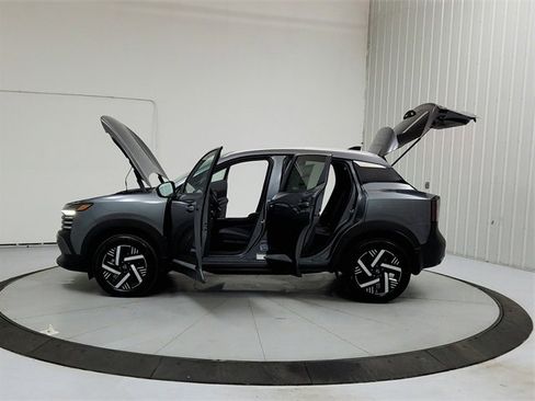 New 2026 Nissan Kicks SV w/ SV Premium Package image 12