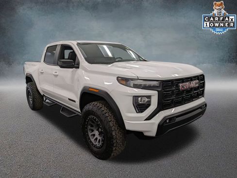 Used 2023 GMC Canyon Elevation w/ Elevation Premium Package AWD/4WD image 3