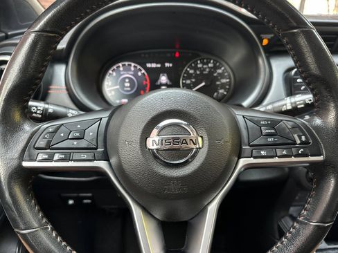 Used 2021 Nissan Kicks SR FWD image 23