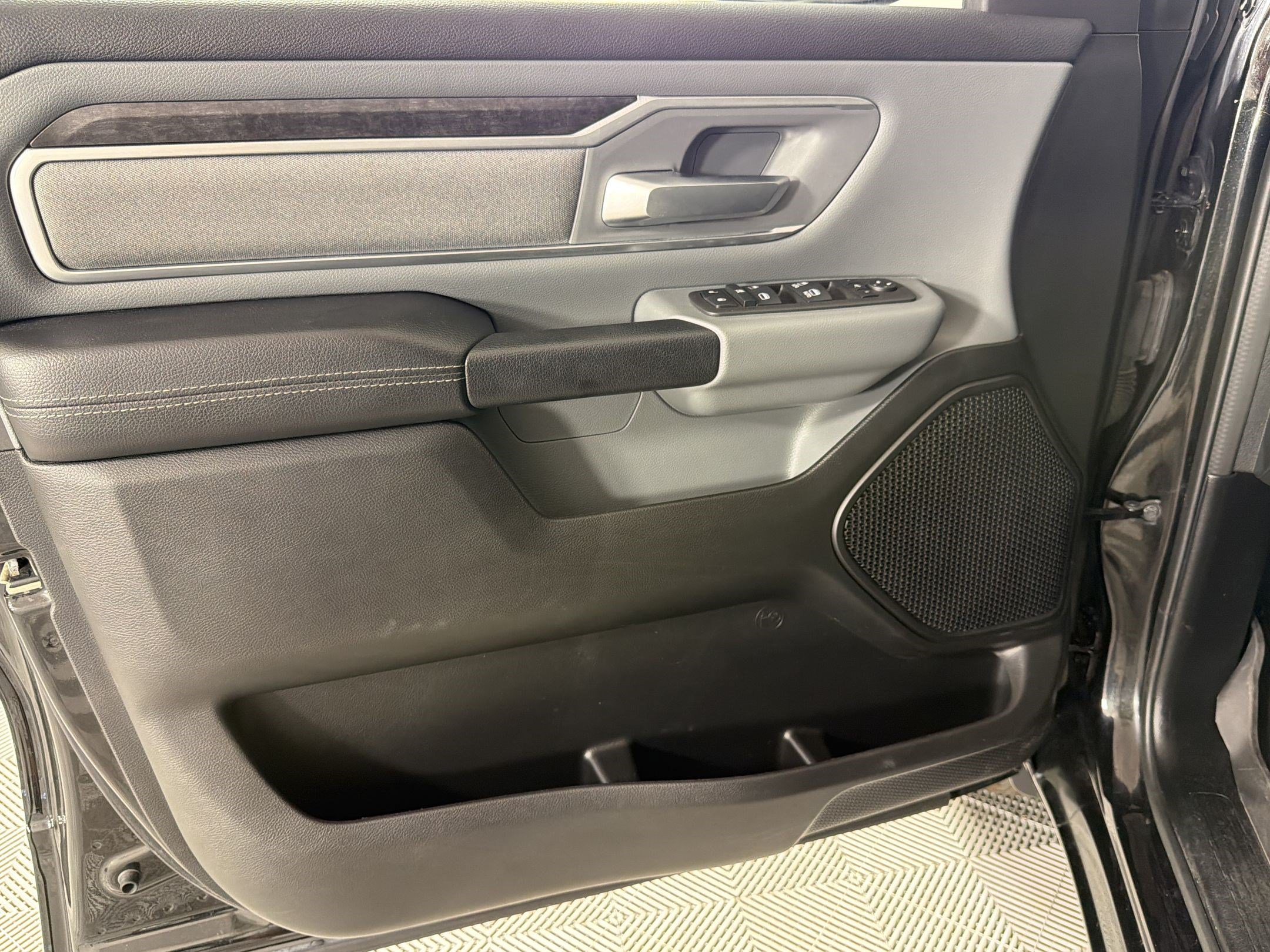 Used 2022 RAM 1500 Big Horn AWD/4WD image 13
