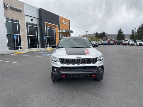New 2026 Jeep Compass Trailhawk w/ Sun, Sound & Navigation Group AWD/4WD image 2