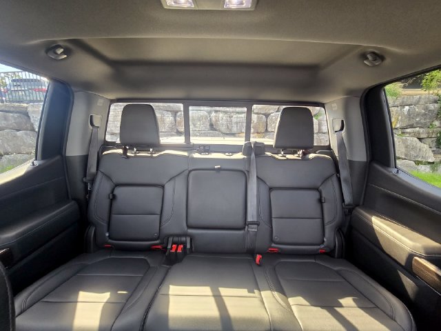 Used 2020 Chevrolet Silverado 1500 LT Trail Boss AWD/4WD image 19