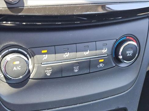 Used 2019 Nissan Sentra S FWD image 11