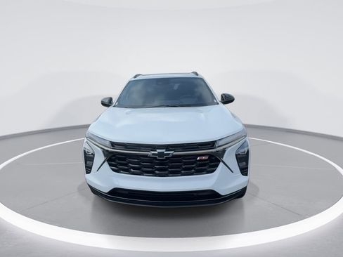 New 2026 Chevrolet Trax RS w/ Sunroof Package FWD image 3