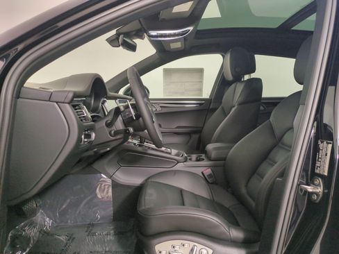 New 2026 Porsche Macan S AWD/4WD image 5