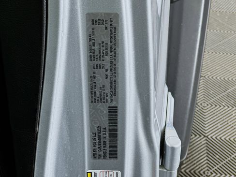 Used 2024 Jeep Wrangler Willys image 12