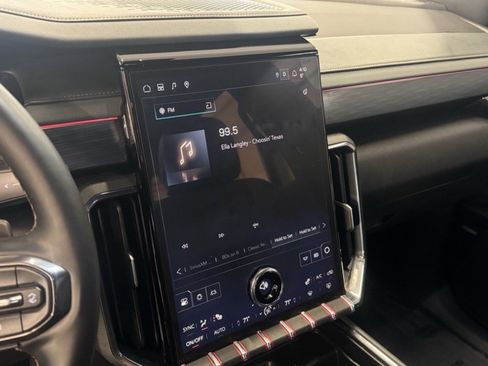 Used 2024 GMC Acadia AT4 image 12