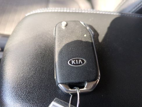 Used 2021 Kia Seltos S image 30