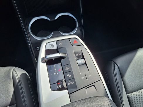 Used 2023 BMW X1 xDrive28i image 17