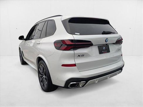 Used 2026 BMW X5 xDrive40i w/ M Sport Package image 8