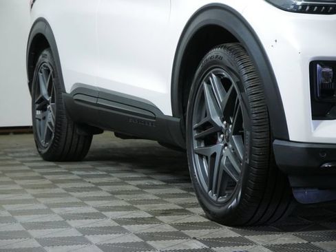 Certified 2025 Ford Explorer ST AWD/4WD image 2