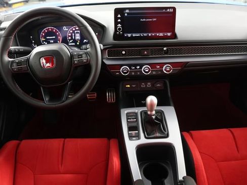Used 2024 Honda Civic Type R image 2