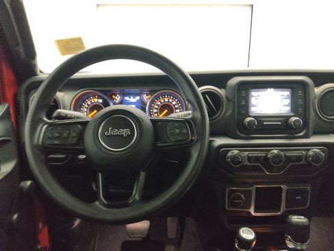 Used 2018 Jeep Wrangler Unlimited Sport image 22