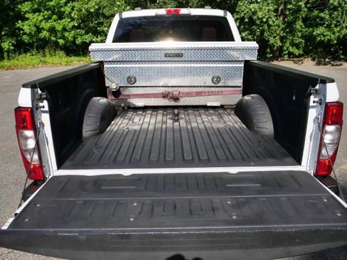 Used 2020 Ford F250 XL w/ Power Equipment Group AWD/4WD image 28