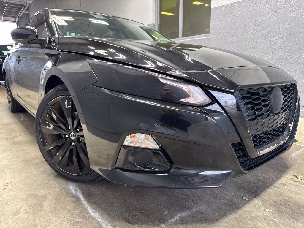 Used 2022 Nissan Altima 2.5 SR w/ Midnight Edition Package AWD/4WD image 2