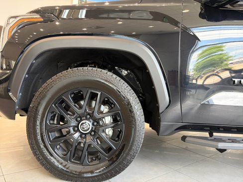 Used 2024 Toyota Tundra Limited AWD/4WD image 10